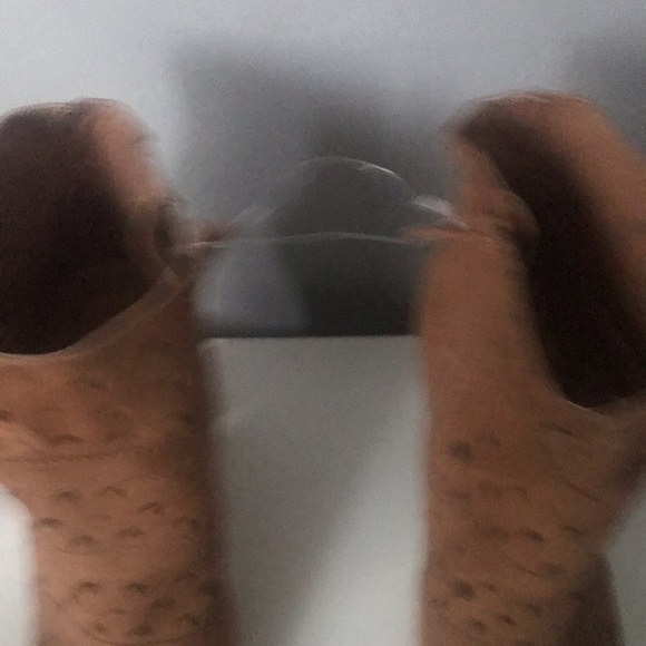 Heels - Picture 3 of 7